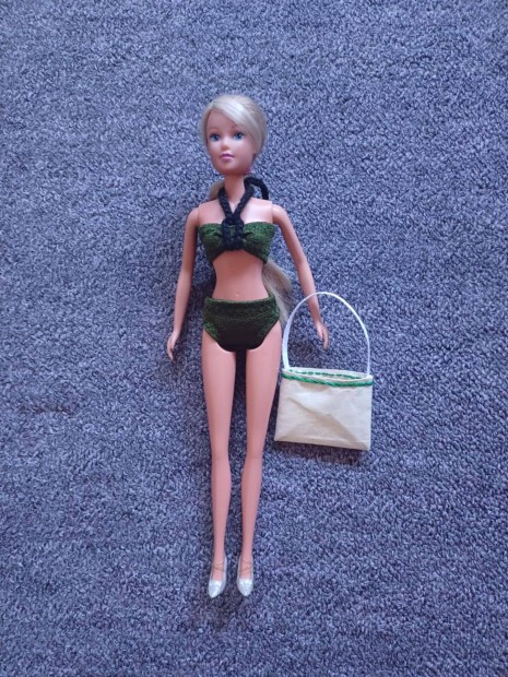Barbie méretű babára bikini strandtáskával