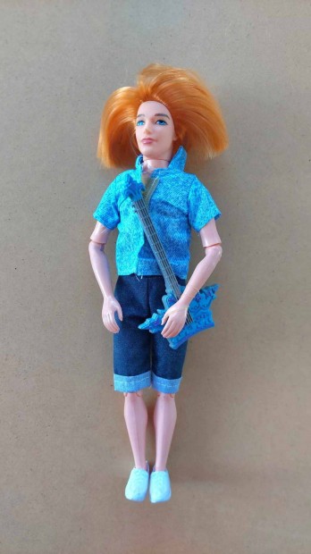 Barbie zensz mozgathat, hajlthat fi baba, Violetta inspirci 5