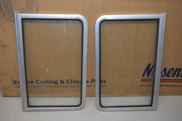 Barkas 8 szemlyes busz hts pillang ablak prban gyri j