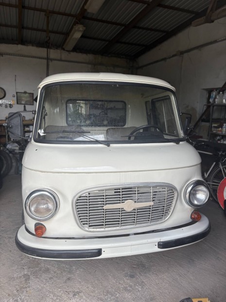 Barkas B1000 / plats