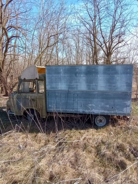 Barkas B1000 bontsra, alkatrsznek