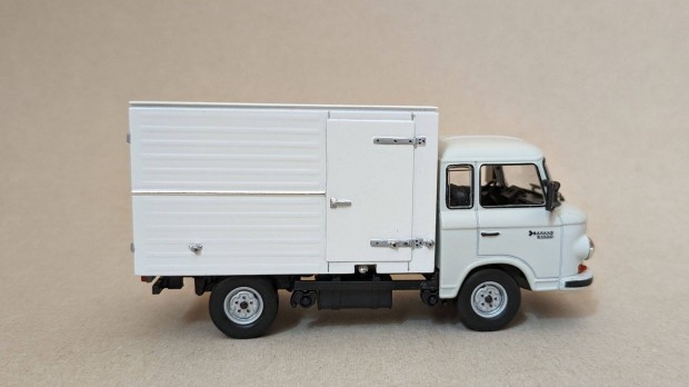 Barkas B1000 dobozos modell 1:43, 1/43