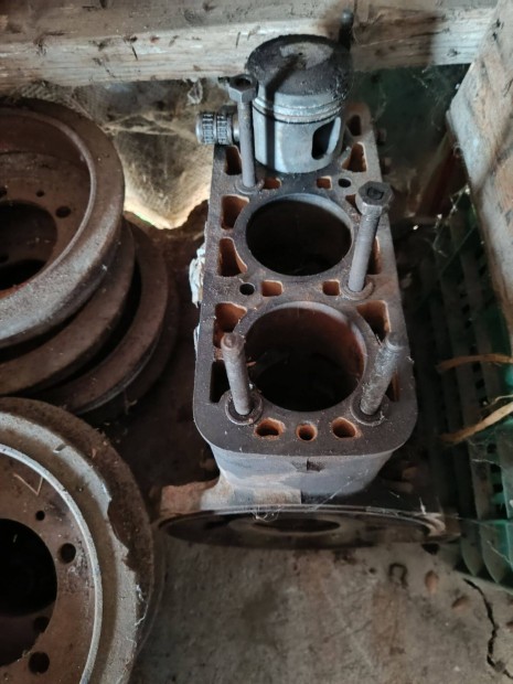 Barkas bontottalkatr�szek