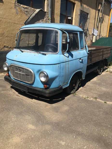 Barkas plats egybe