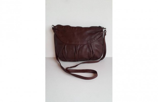 Barna puha ni cipzros br tska vlltska crossbody 26*19 cm