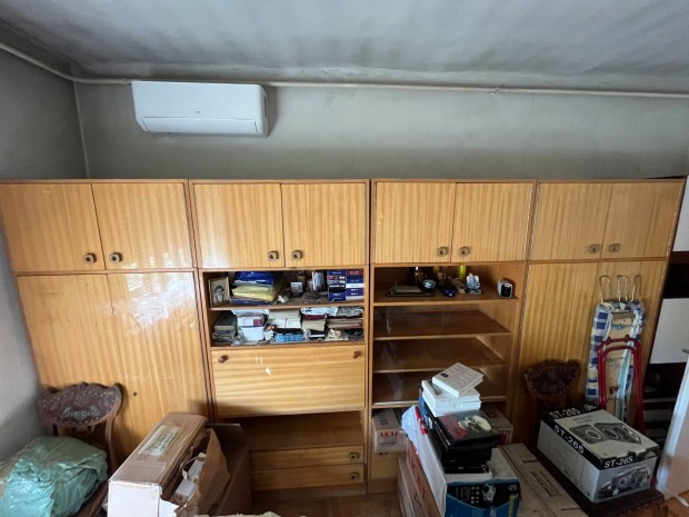 Barna sz�n� h�l�szobai szekr�nysor elad�