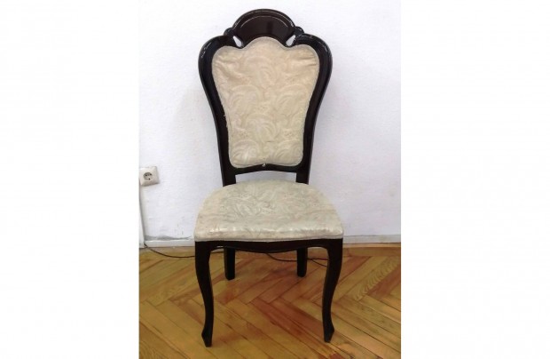 Barokk st�lus� sz�k elad�