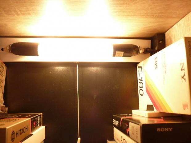 B�rszekr�ny megvil�g�t� l�mpa hib�tlan �llapotban elad�