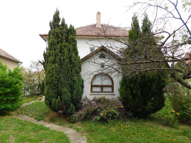 Bartók Béla körúton olcsó családi ház eladó