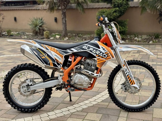 Barton Egy�b 250 Cross