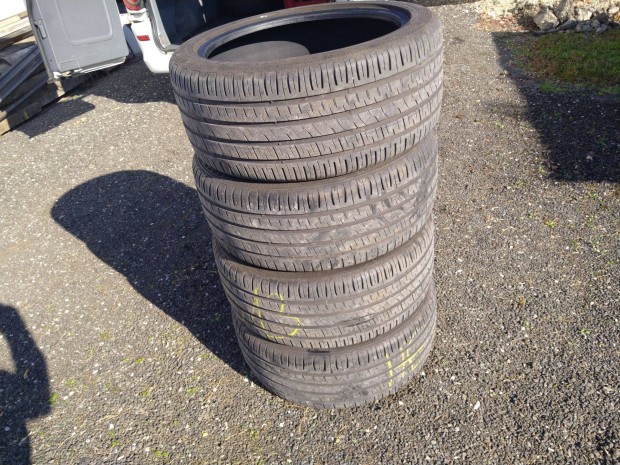 Barum 255/40 R19