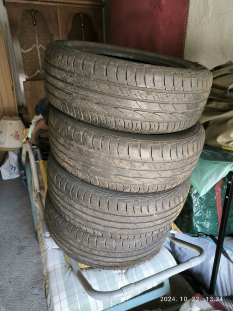 Barum Bravuris2 195/60 R15 nyri szett