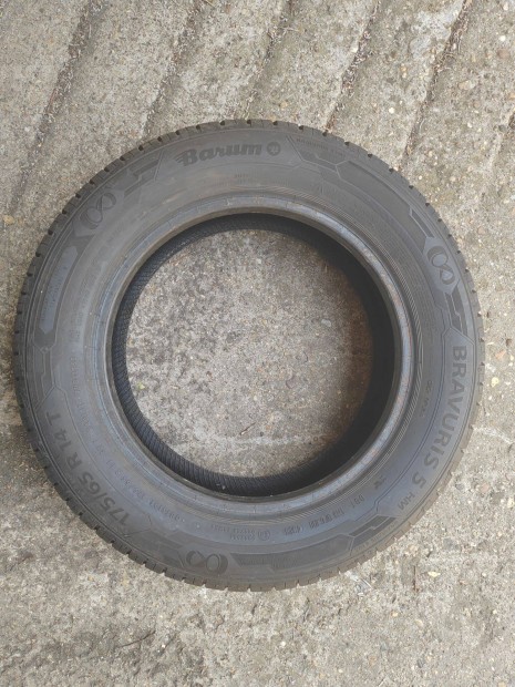 Barum Bravuris5 175/65R14 T 4db szinte új gumi eladó