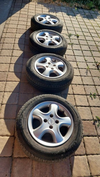 Barum Bravuris 5HM 175/70 R14 84T ( Meriva A ) 4 db alufelnivel