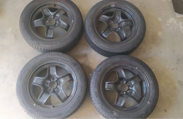 Barum Bravuris HM 205/55 91V R16 méretű nyári gumiszett felnivel
