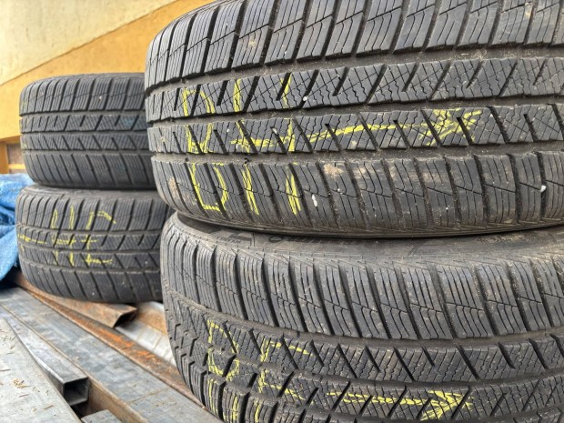 Barum Polaris 5 235/45 R18 téligumi