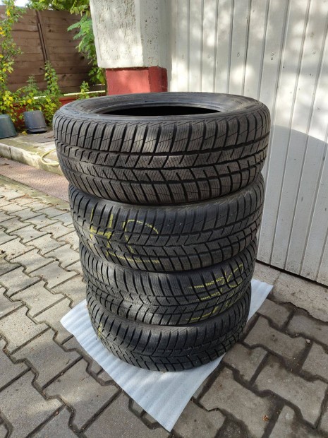 Barum Polaris 5 tli gumiabroncs szett DOT 2321 (205/55/R16 91T)