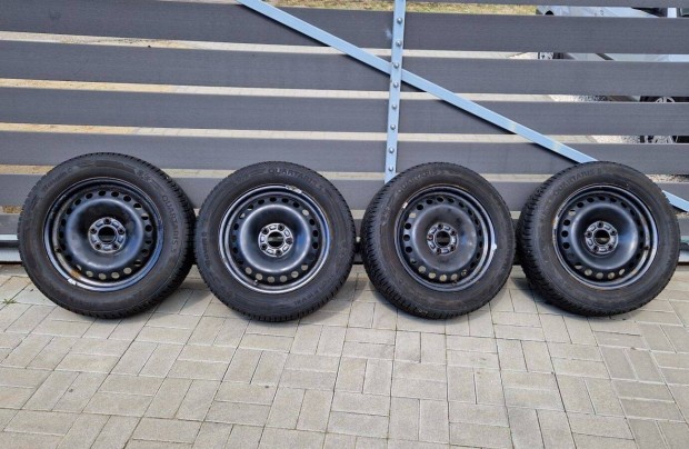 Barum Quartaris 5 215/55R16 97V XL ngyvszakos gumi garnitra elad