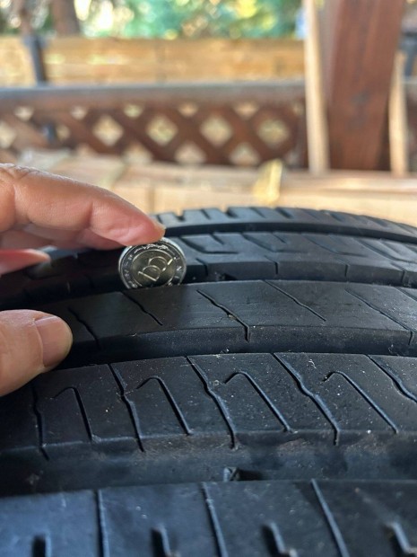 Barum ny�ri gumi 235 45 r18 xl