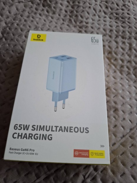 Baseus 65w GaN3 Pro Simultaneous charger / tlt 