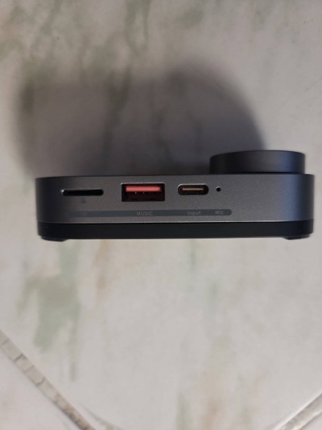 Baseus telefon kihangos�t�