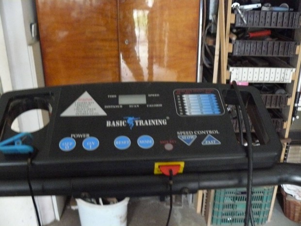 Basic Training elektromos futpad