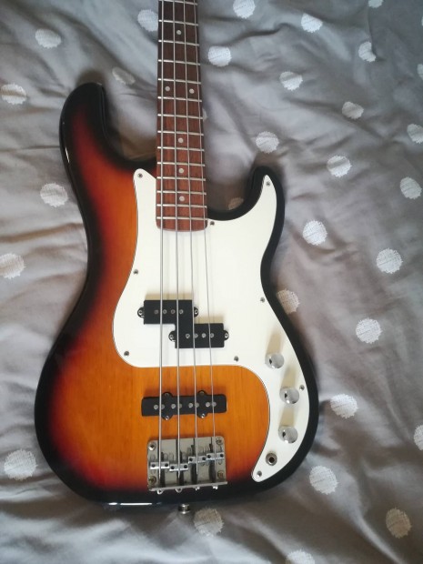 Basszusgitr PJ bass