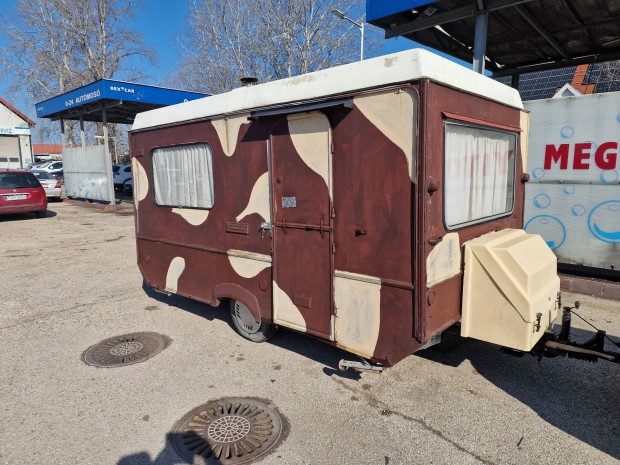 Bastei 350 lakokocsi el�s�torral  telepitesre, leszallitassal is