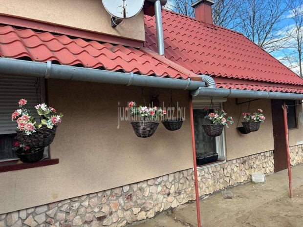 B�thory Lak�park Sz�l�n Vegyes Falazat� Szigetelt Csal�di H�z Elad�