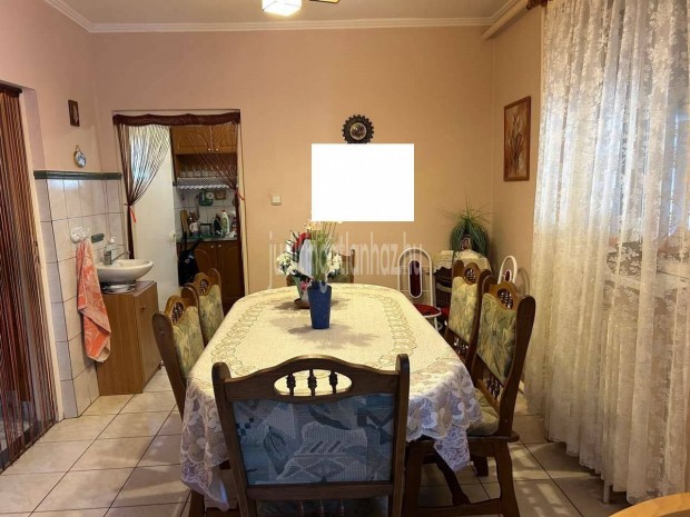 B�thory Lak�park Sz�l�n Vegyes Falazat� Szigetelt Csal�di H�z Elad�