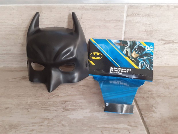 Batman műanyag maszk eladó