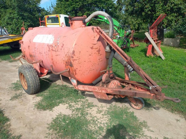 Bauer 2200 L szippant