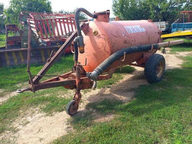 Bauer 2200 L szippant�