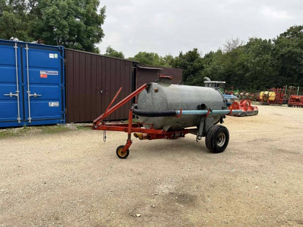 Bauer 2200l vízszállító