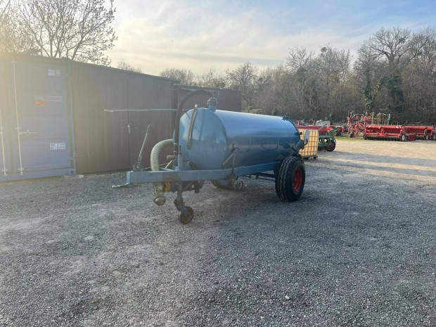 Bauer 3300l szippant�,v�zsz�ll�t�