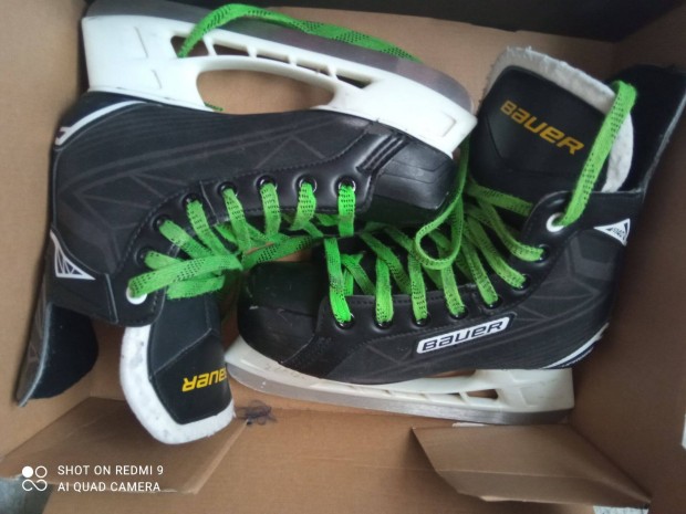 Bauer Supreme S140 37,5 mret korcsolya