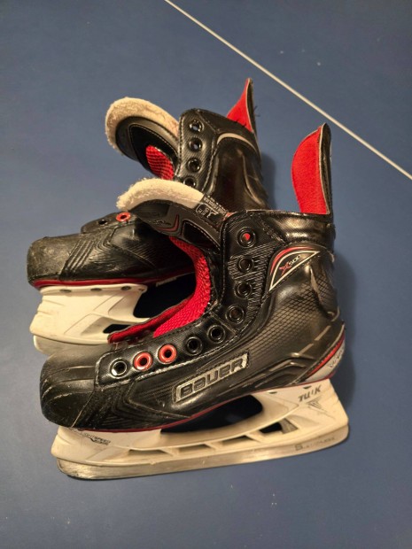 Bauer Vapor X500 korcsolya 38"-as