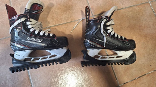 Bauer hoki korcsolya 31,5