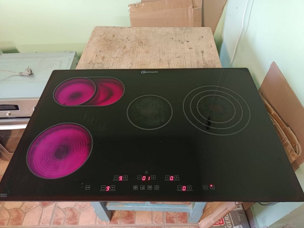 Bauknecht be�p�thet� �n�ll� ker�mia f�z�lap,77cm sz�les