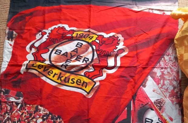 Bayer Leverkusen 04 foci szurloli paplanhuzat