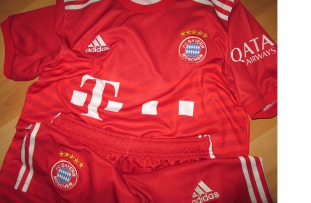 Bayern München #9 Robert Lewandowski szurkolói szett * Mez + nadrág