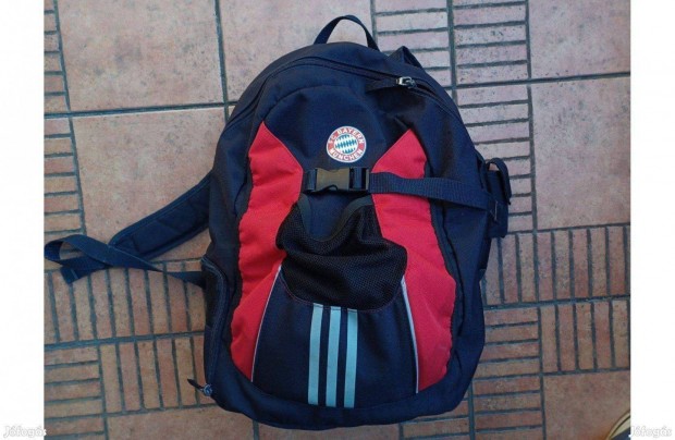 Bayern München szurkolói Adidas hátizsák táska