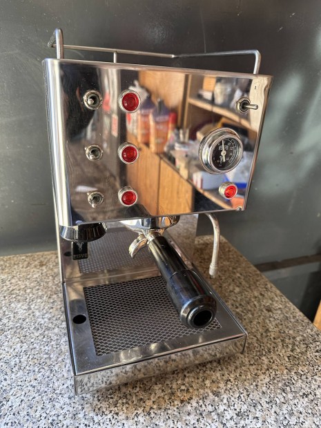 Bazzar Caffe karos kvgp(Nem delonghi saeco jura)