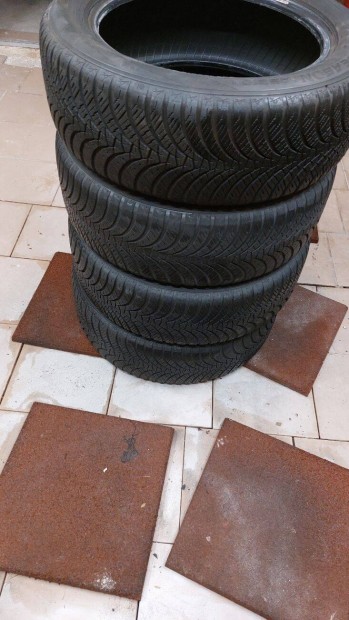 Bbb Elad�, Faklen Euroall Season AS210 205/55r17