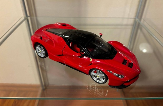 Bburago Burago Ferrari Laferrari 1:24 modell makett aut