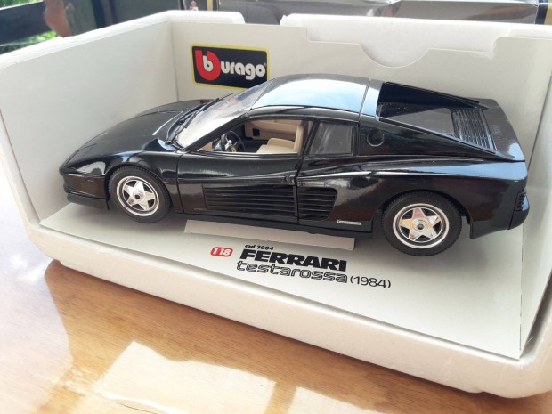 Bburago Burago Ferrari Testarossa 1984 1/18 mretarny modell