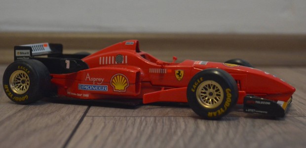 Bburago Ferrari F310 (1996) 24:1 autmakett