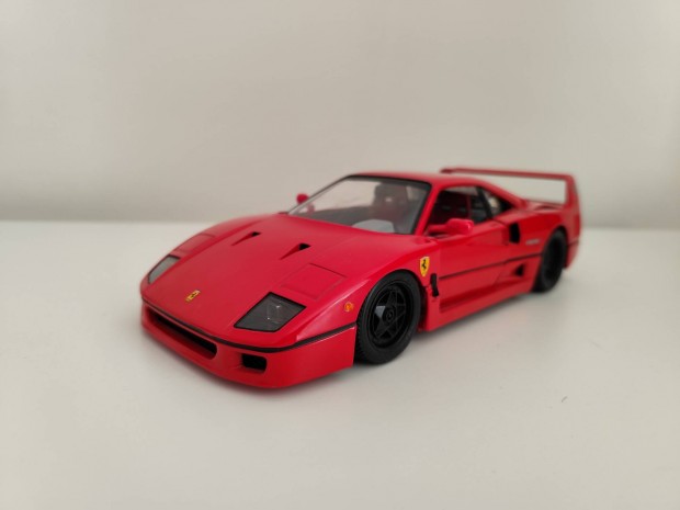 Bburago Ferrari F40 Costum 1/18 1:18