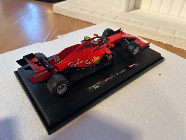 Bburago SF1000 1:18 Charles Leclerc