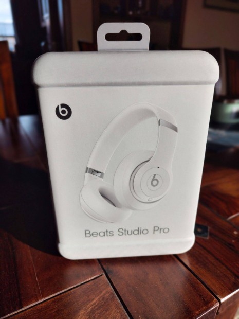 Beats Studio Pro